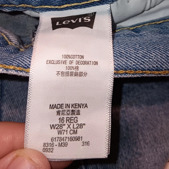 Levi's Distressed denim jeans w/ repairs, 16reg/28x28, Blue, Great condition - Picture 4 of 6